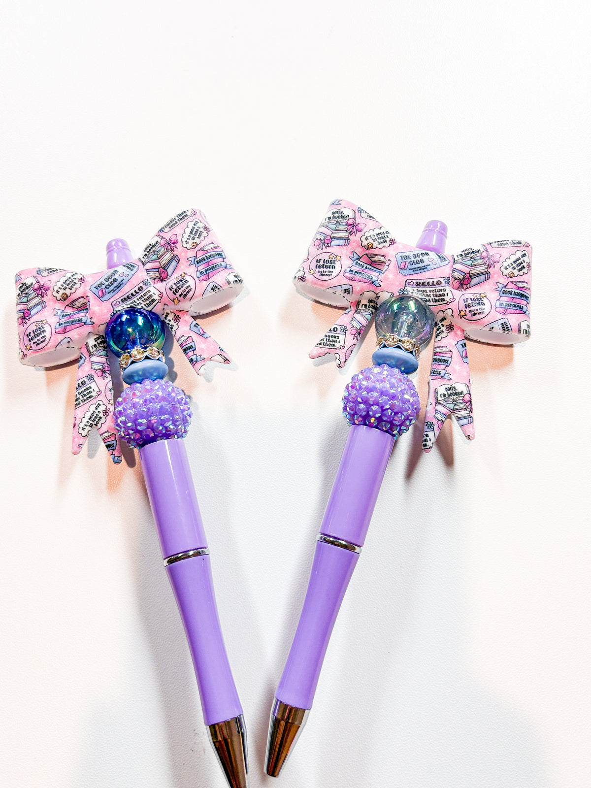 Bookclub solid pen